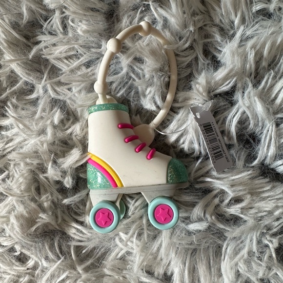 Bath & body works hand sanitizer holder NWT - Picture 2 of 5